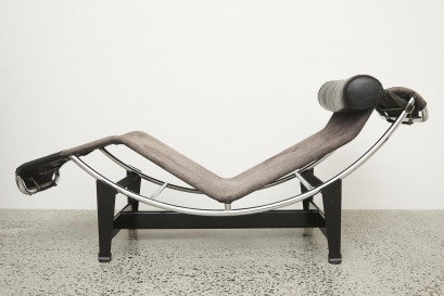 318: CHARLOTTE PERRIAND, PIERRE JEANNERET AND LE CORBUSIER, LC4 chaise  lounge < Mass Modern: Day 1, 11 August 2022 < Auctions