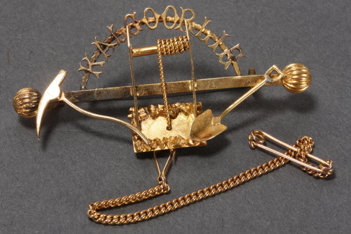 Australian 18ct Gold 'Kalgoorlie' Mining Brooch - Aalders Auctions ...