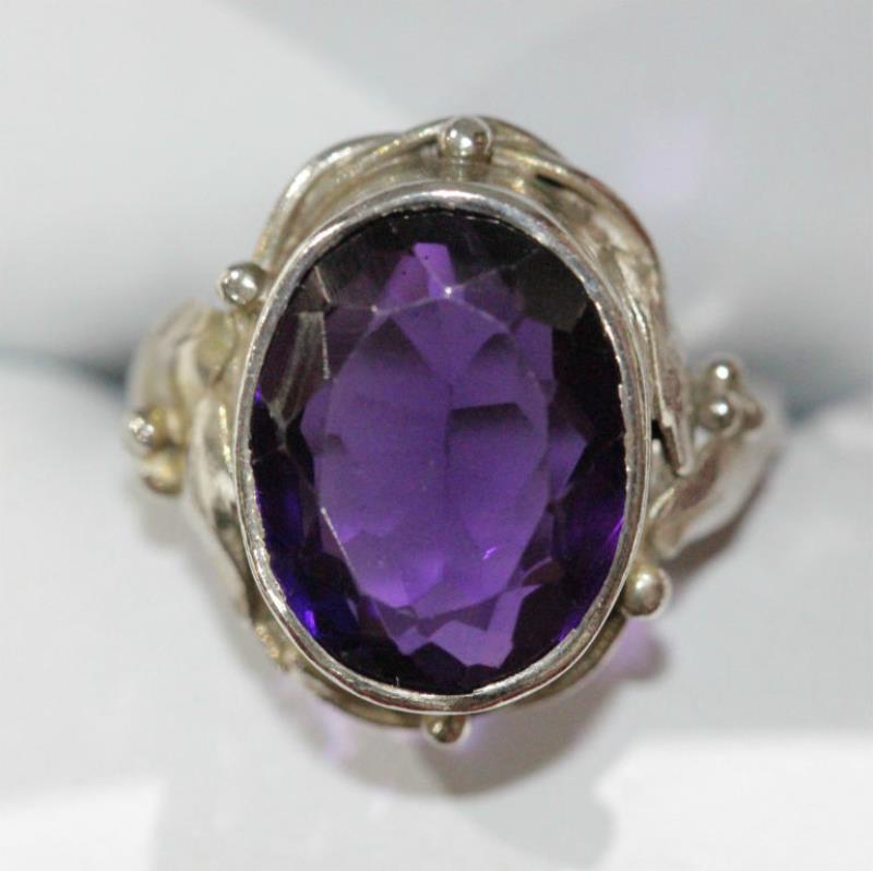 Sterling silver amethyst dress ring - Bargain Hunt Auctions | Find Lots ...