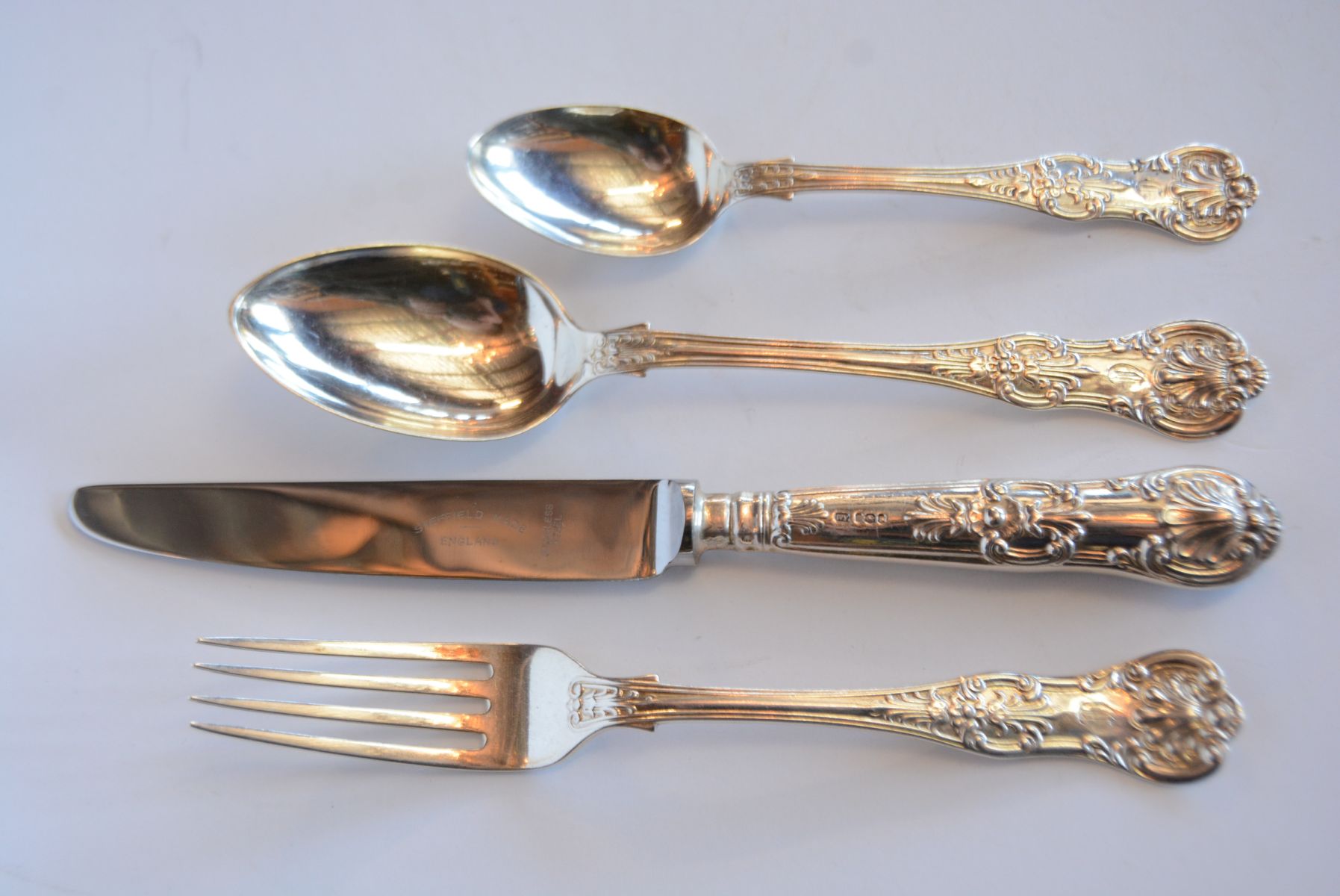 Matched sterling silver cutlery service for 6 - Bargain Hunt Auctions