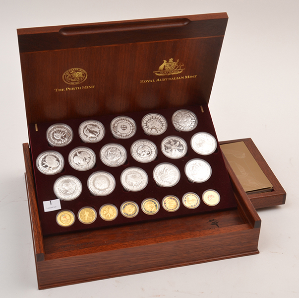 A Boxed Set Eight Sydney 2000 Olympic Coins - Leonard Joel 