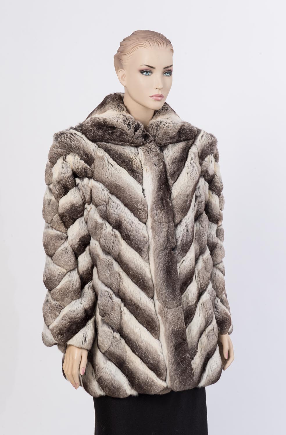 A chinchilla coat - Mossgreen | Find Lots Online